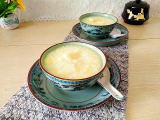 11、招待大姨妈的秋季保健粥,可以出锅装碗了