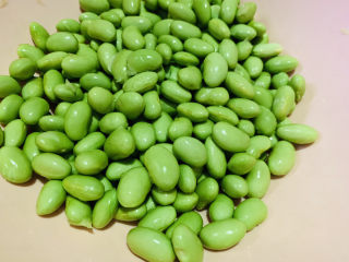 5、丝瓜炒毛豆,洗净的毛豆；