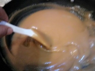 8、山楂糕,这会儿不能离开,一直搅拌。