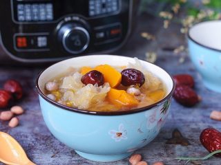 12、银耳南瓜补血汤,成品