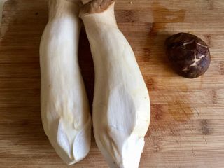 7、我爱蒜蓉系列➕蒜香鲍汁杏鲍菇,杏鲍菇和香菇清洗一下