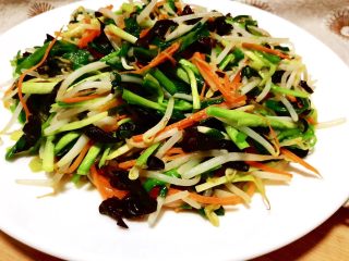 22、春季到来春满窗➕四季歌漾“素四鲜”,这道素四鲜，做法简单，清爽脆嫩，健康美味，喜欢的厨友们，一起来试试看吧????