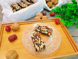 32、阿胶固元膏,成品。