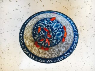 5、山药鸡汤小米粥,枸杞洗干净，用水泡一分钟，拿出沥干水分。