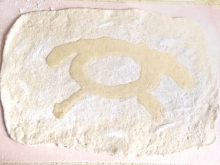 11、麦麸葱油花卷,再淋上玉米油