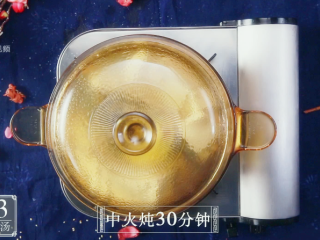 8、鱼头豆腐汤-春分清补，减酸增辛,中火炖30分钟