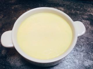 10、素蒸蛋,水开后蒸15分钟左右出锅。