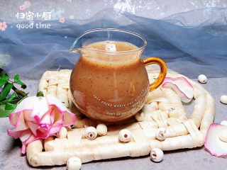 14、红枣银耳莲子汤,一杯胶原蛋白满满的红枣银耳莲子汤就做好了！