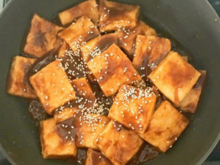 15、素炒千叶豆腐,翻炒均匀即可,素炒千叶豆腐做好了~