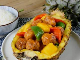 14、菠萝咕噜肉——水果入菜，一不小心却成了名菜,在庸碌的时光中，美食简直可以让你的生活发光！