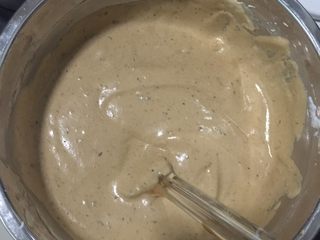 14、枣糕,翻拌好的蛋糕糊