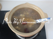 6、桂圆红枣藕粉羹,搅拌均匀至藕粉变透明状后关火，加入桂花増香。