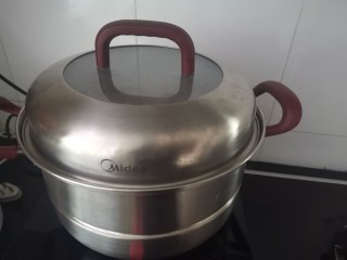 17、红枣红糖馒头,醒好的馒头水烧开蒸15分钟,焖5分钟