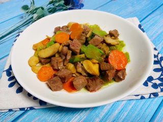 18、杏鲍菇炒牛肉,成品图