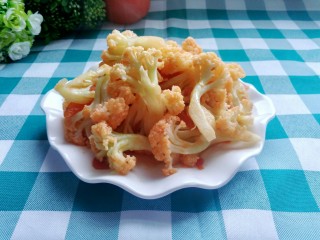 13、#厨房挑战 # 素菜  番茄烧花菜,装盘，可以美美的享用了。