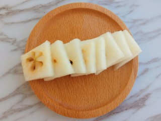 9、润肺止咳～秋梨膏,梨芯留着切块