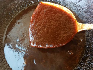 19、润肺止咳～秋梨膏,直到熬成粘稠状态，起胶