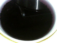 1、黑米枣糕,将黑米洗净，用清水浸泡一天