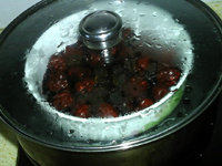 4、黑米枣糕,大火蒸10分钟