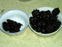 5、黑米枣糕,取出圆肉和红枣