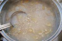 7、苹果燕麦粥,熬煮浓稠即可