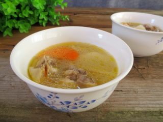 14、淮山煲鸡汤,老公说比之前煲的汤有进步了