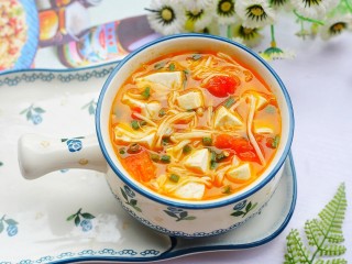 12、番茄金针菇豆腐汤,成品。