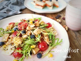 11、缤纷藜麦鸡肉沙拉,缤纷藜麦鸡肉沙拉就做好啦！