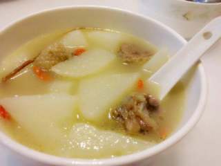 7、山药老鸭汤,鸭肉香，山药软，汤好喝哦～