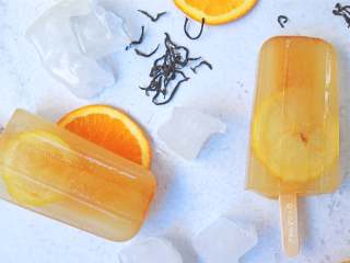 10、柠檬红茶冰棍,口感是茶香微涩口感，入口微涩而后微酸，再后甘甜