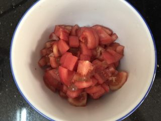 7、蕃茄鸡蛋饼+花生芝麻浆,切小块