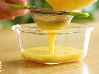 8、肉末蛋羹12m+,过滤一下