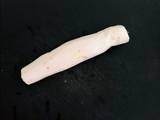 4、清炒山药木耳,山药清洗干净后削皮