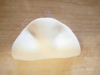 13、中式点心+枣花馍,另一头折叠，枣的空隙处用手指压一下