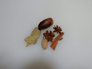 2、白切猪肝(卤猪肝),香料准备好~