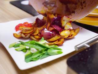 14、爆炒猪肝,盛出洋葱备用