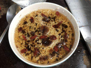 14、红枣红糖糯米饭➕甜美幸福心如蜜,最后加入适量清水,没过糯米一些