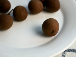 4、红枣桂圆茶,准备些桂圆干