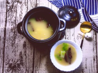 13、养生汤之 猪血浓汤,这是炖好的看看多么浓，鲜美