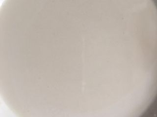 3、可可麻薯软欧,倒入盘子中，大火上锅蒸20分钟