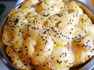 28、红枣面包,花一样的面包蒸好了。