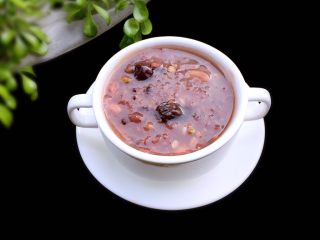 12、五谷杂粮粥,然后待煲煮完成后打开盖子稍放凉即可食用