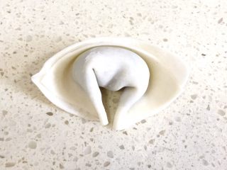 18、#咸味#美味的猪肉荠菜高汤馄饨,向内弯曲过来