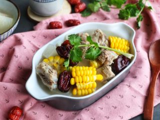 12、排骨白萝卜玉米煲汤,成品图