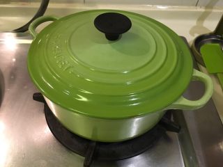 25、培根蔬菜汤,再盖起来，关火闷10分钟！