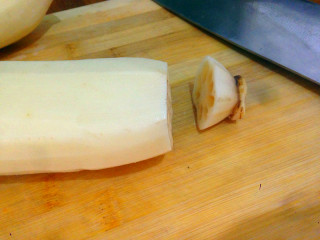 5、桂花糯米藕---整个冬天甜甜蜜蜜, 莲藕从小头的一段切去两厘米