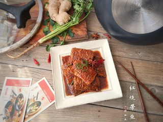 16、红烧带鱼,有了MEYER这个锅只用少量的油就能把红烧带鱼做的浓香美味。