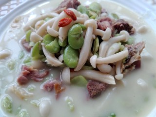 13、翡翠白玉鸭,翡翠白玉鸭，吃了顶哇哇！