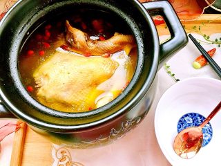 31、冬日进补系列➕当归黄芪枸杞鲜鸡汤,成品