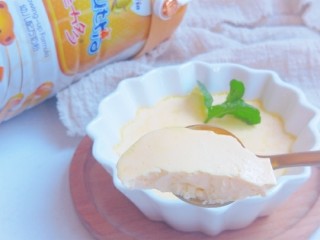 14、奶粉蛋黄布丁,爽滑鲜嫩。